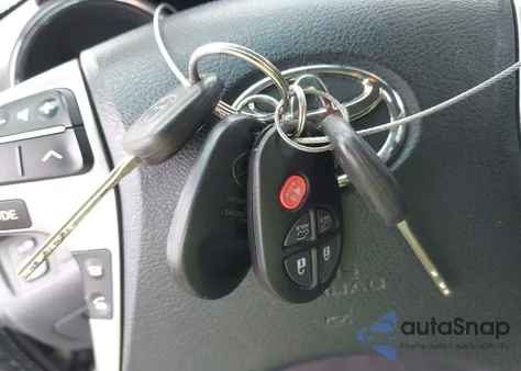 2011 Toyota Highlander Se V6 z USA, uszkodzony, nr VIN 5TDBK3EH0BS070116